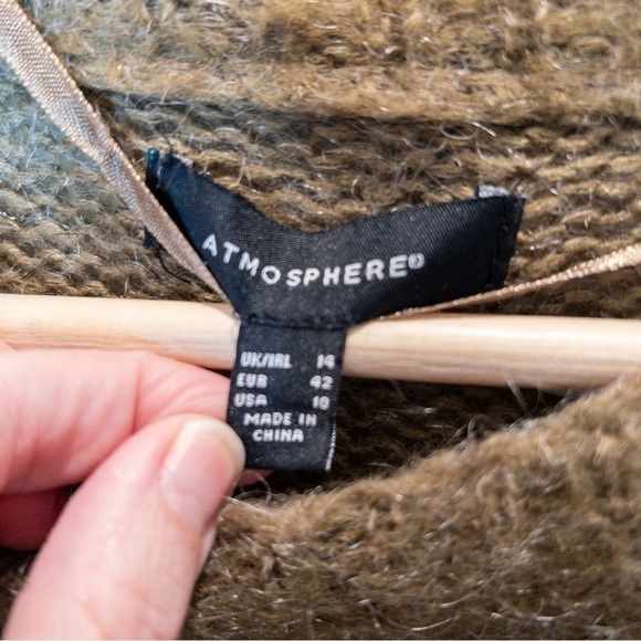 Atmosphere Womens Size 10 Crewneck Sweater Olive Green Drop Shoulder Fuzzy Knit - Picture 6 of 7